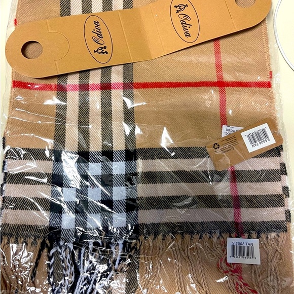 New w/Tags Elegant Plaid Scarf Unisex Tan, red, black & white - Picture 4 of 9